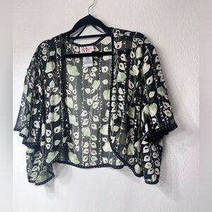 Vintage 1980 R&K Black and White Floral Cape Size 22W